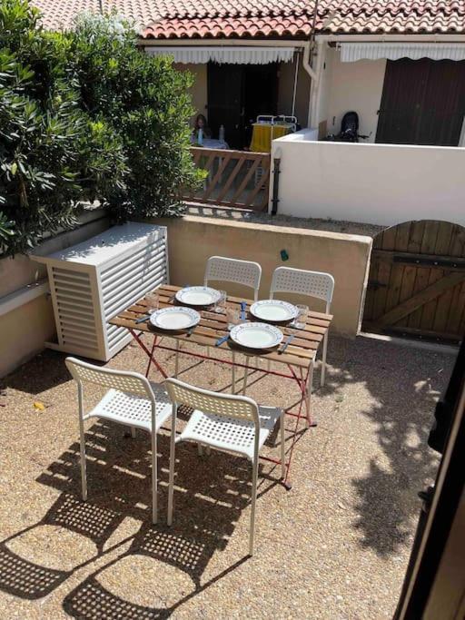 Maisonnette Rdc + Mezzanine Au Bord De L'Etang Leucate Exterior foto